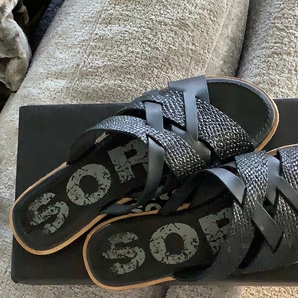 Sorel Ella Slide - Picture 2 of 3